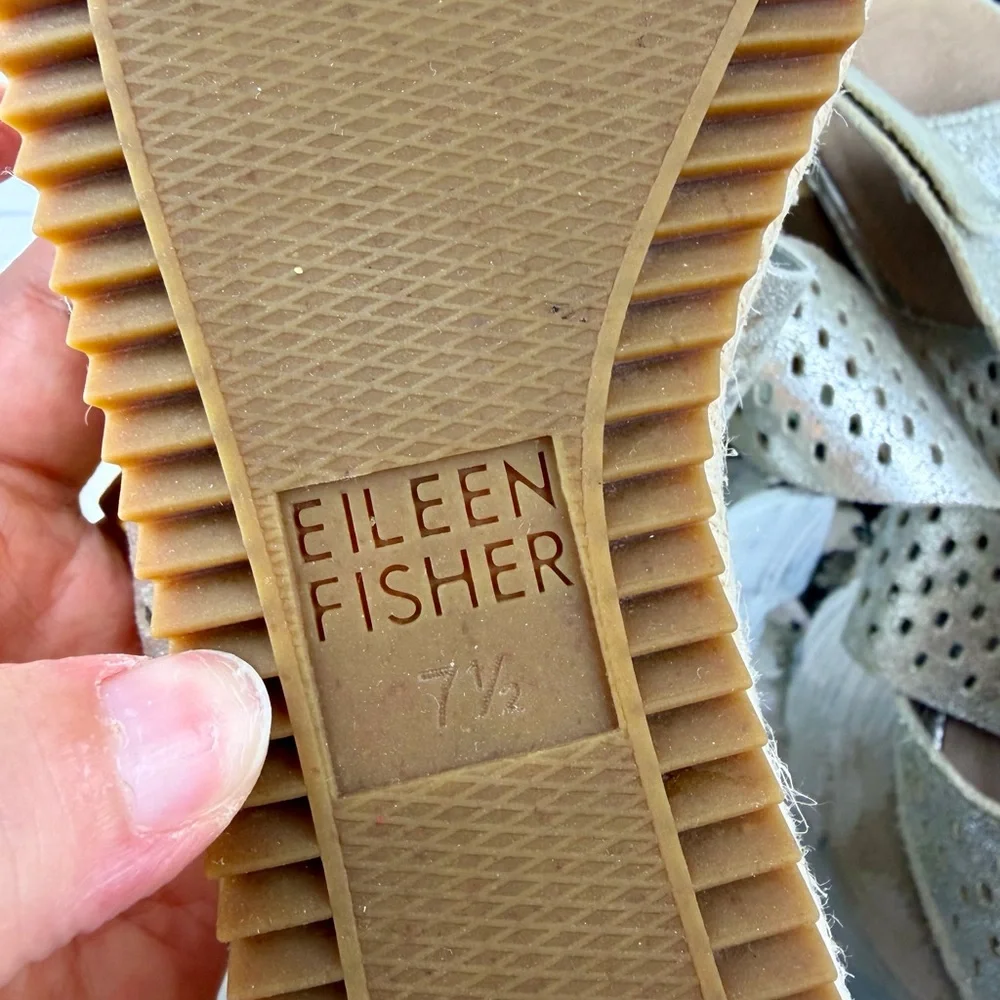 Eileen Fisher Willow Wedge Espadrille Sandals in Gold Size 7.5 Medium Width Fit.